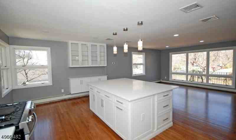 53 Summit Ave - Photo 6 of 17