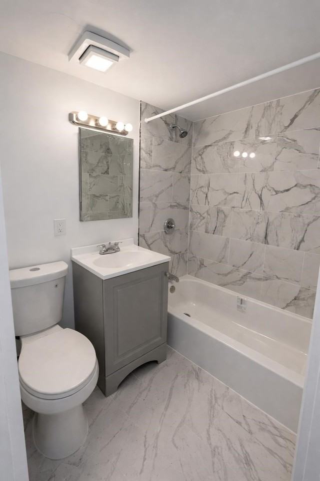 391 Delano Pl #1 - Photo 6 of 8