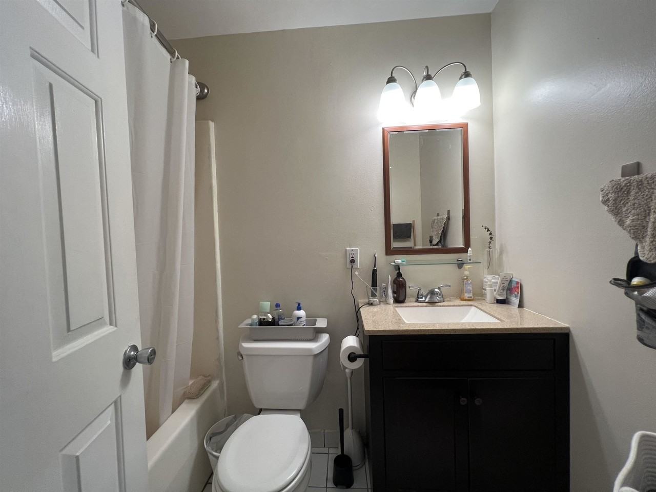 200 Christopher Columbus Dr #C4 - Photo 7 of 9