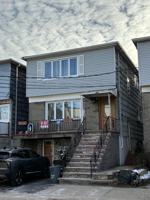 featured image of 4 E 10th St