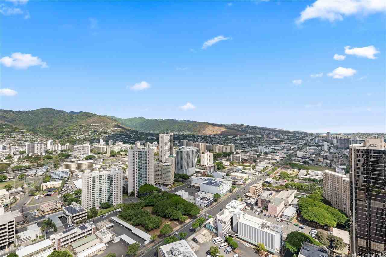 1515 Liona St Apt 4107 #4107 - Photo 2 of 25