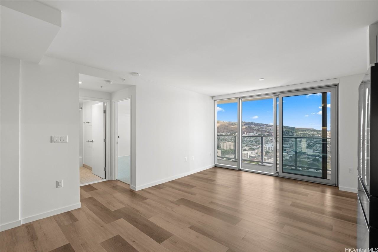 1515 Liona St Apt 4107 #4107 - Photo 4 of 25