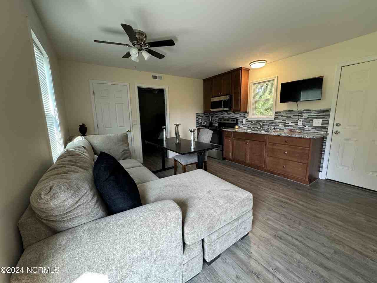 2859 Little Kelly Rd - Photo 2 of 9