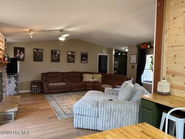 176 Old Fountain Rd - Photo 6 of 41