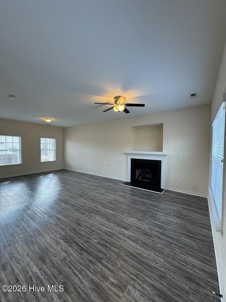 200 Bonanza Dr - Photo 2 of 25