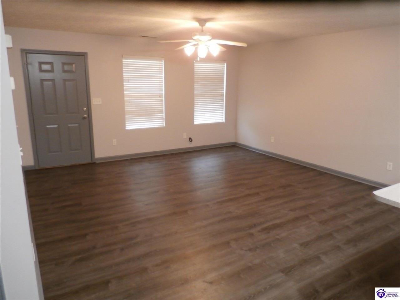 207 Cottrell Ln - Photo 2 of 11