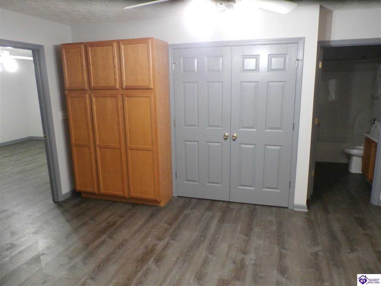 207 Cottrell Ln - Photo 4 of 11