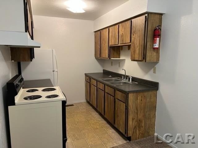 118 West St #B6 - Photo 2 of 7