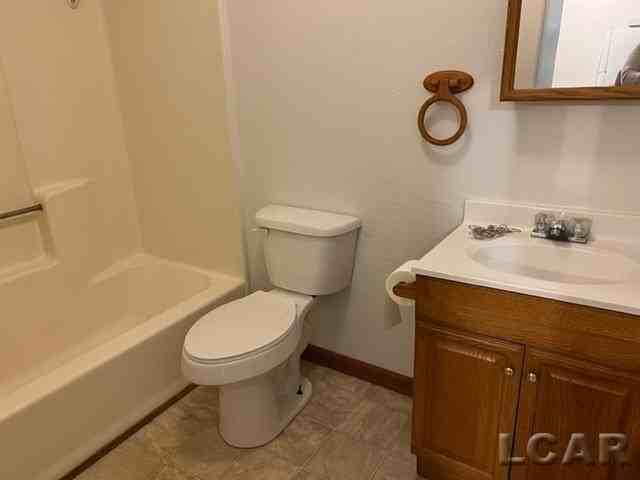 118 West St #B6 - Photo 7 of 7