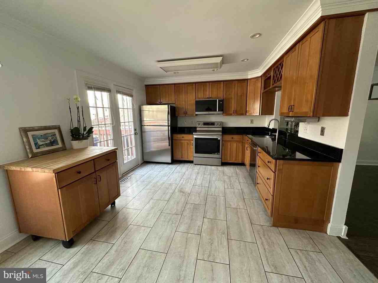 4713 Columbia Rd - Photo 5 of 39