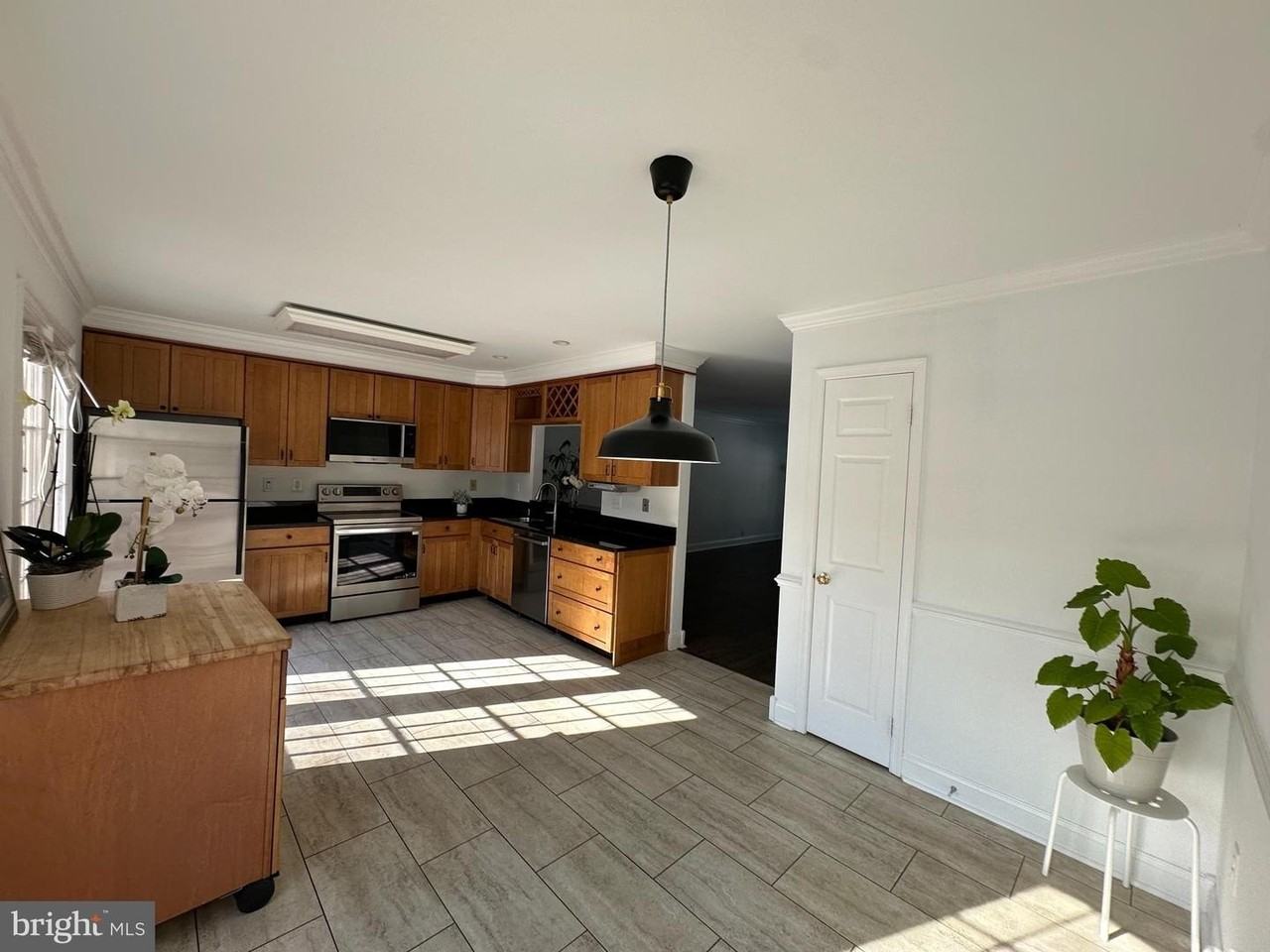 4713 Columbia Rd - Photo 7 of 39