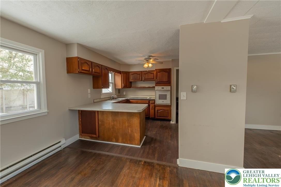 1424 Grace St - Photo 5 of 25