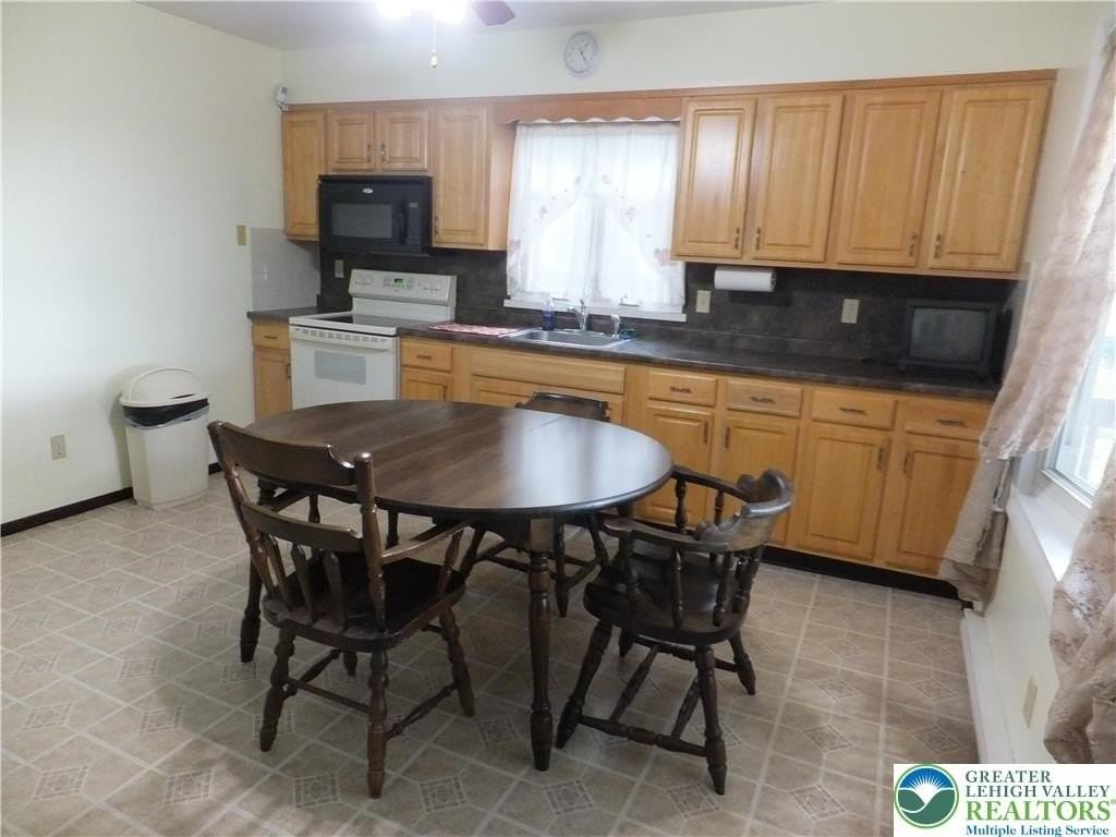 8368 Seemsville Rd - Photo 3 of 18