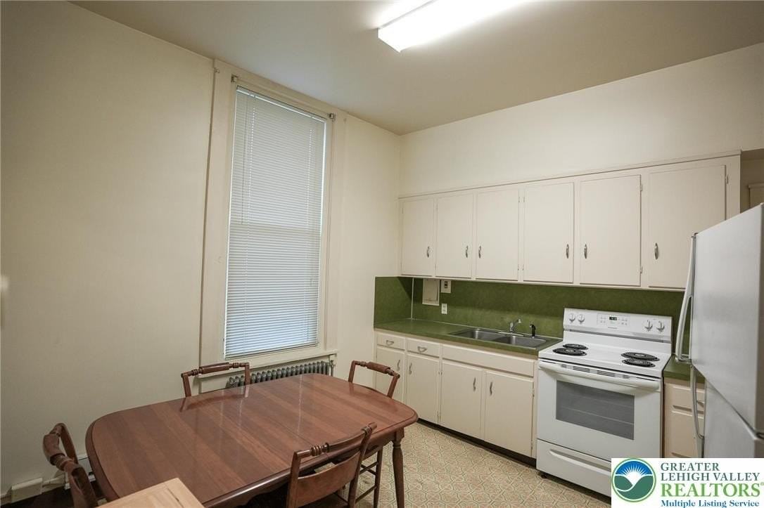 242 Delaware Ave Unit 3b #3B - Photo 5 of 14