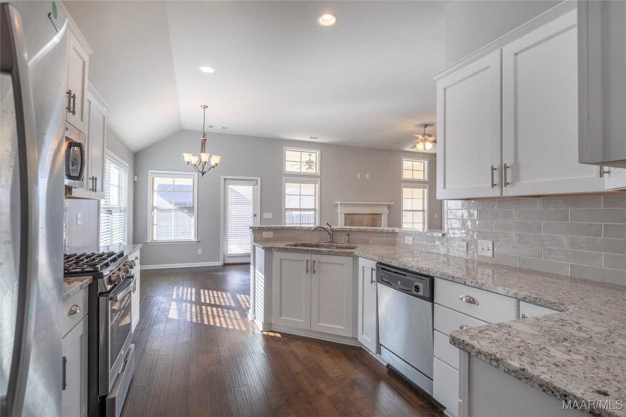 9153 Autumn Brooke Way - Photo 6 of 39