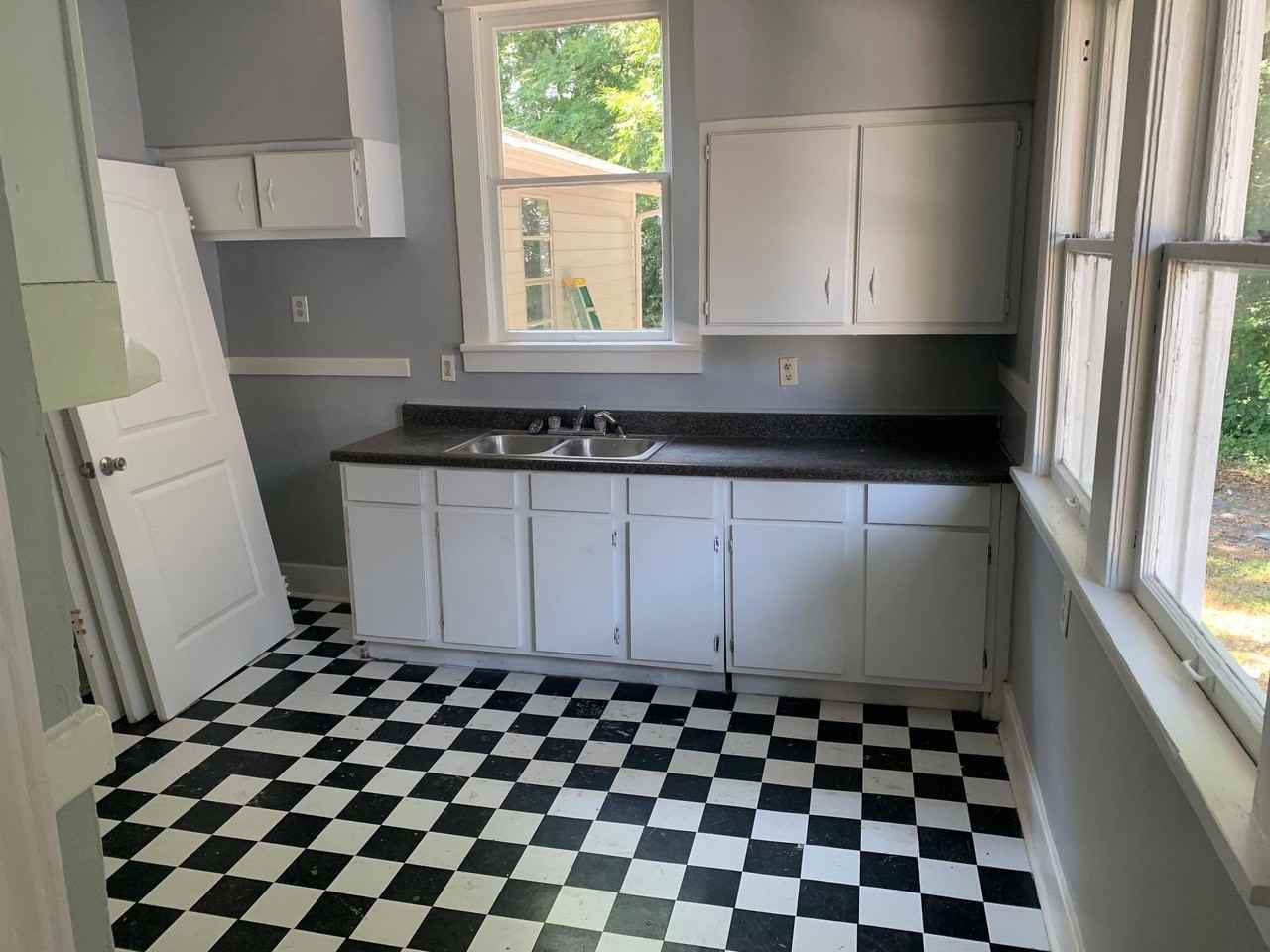 3417 Rockwood Ave - Photo 2 of 11