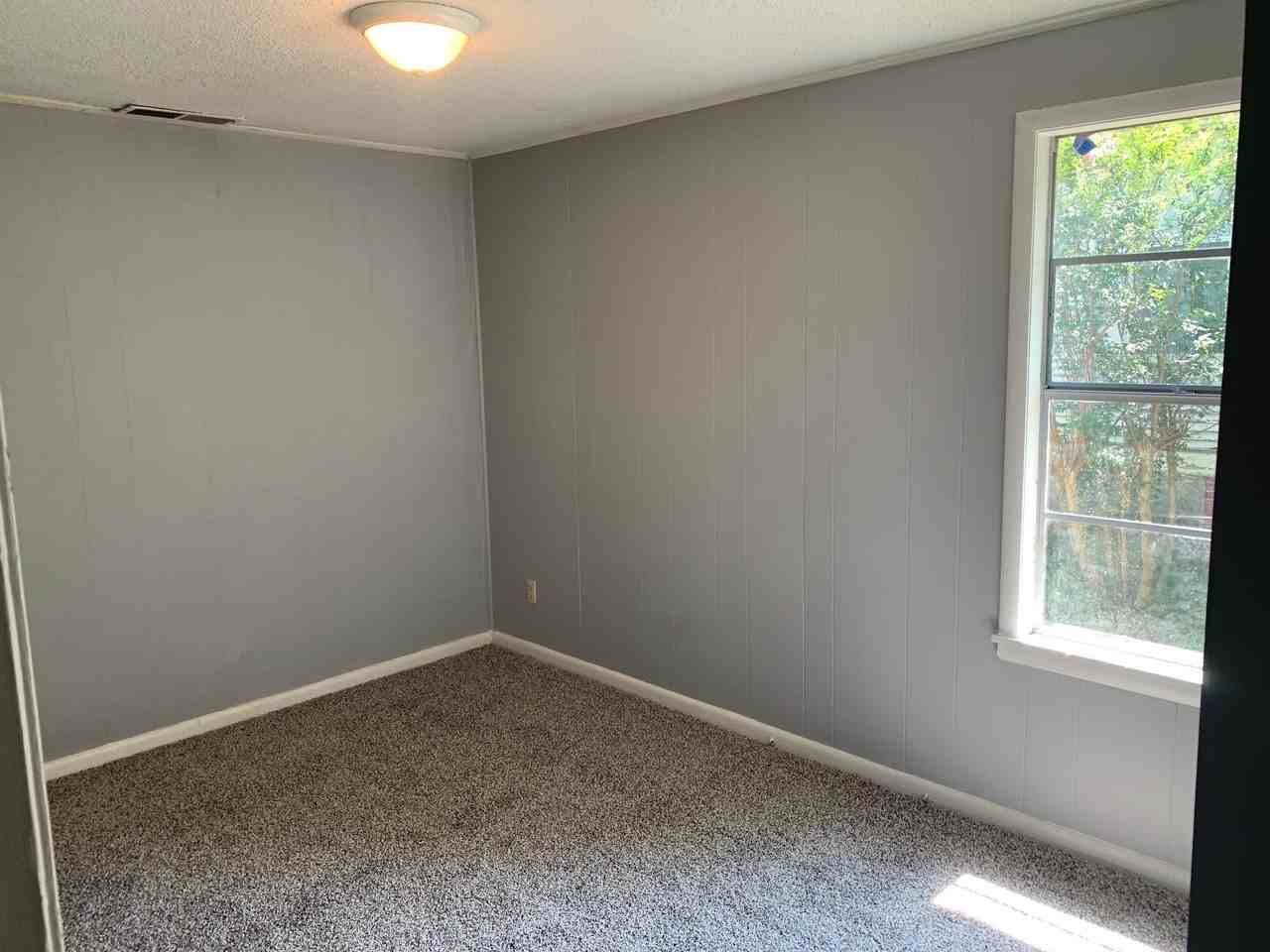 3417 Rockwood Ave - Photo 7 of 11