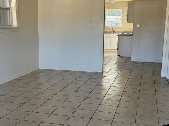 11214 Prentiss Ave - Photo 3 of 13