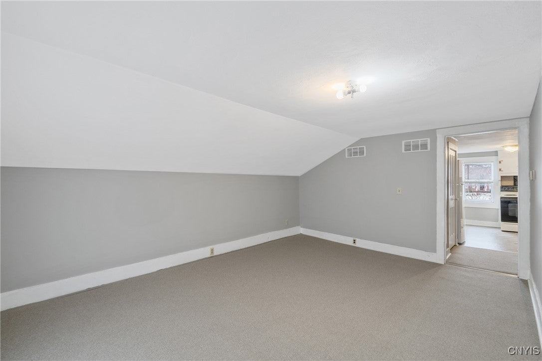 19 Park St - Photo 7 of 12