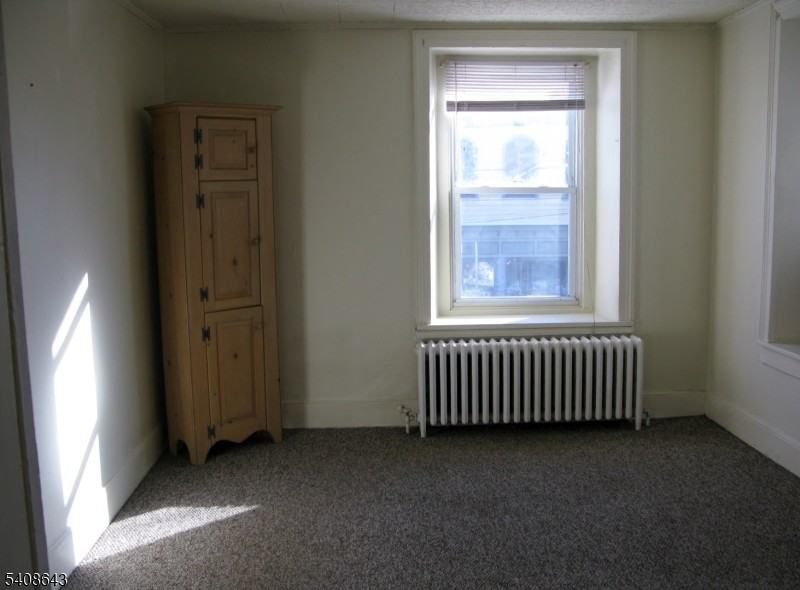 41 Bridge St - Photo 7 of 14