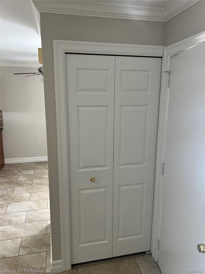 16808 Kingsbrooke Dr - Photo 5 of 45