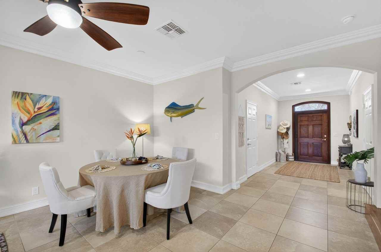 320 Via Villagio - Photo 7 of 40