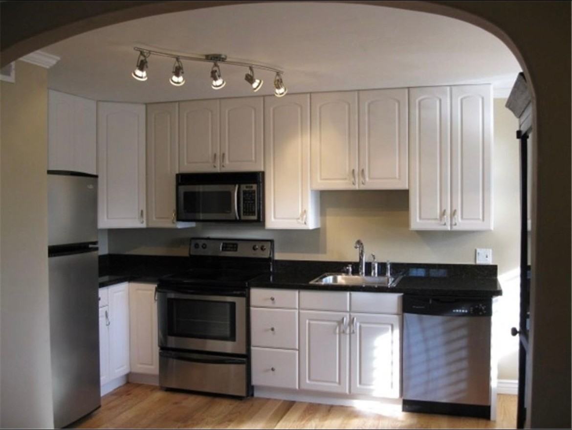 203 E 3rd Ave - Photo 3 of 16