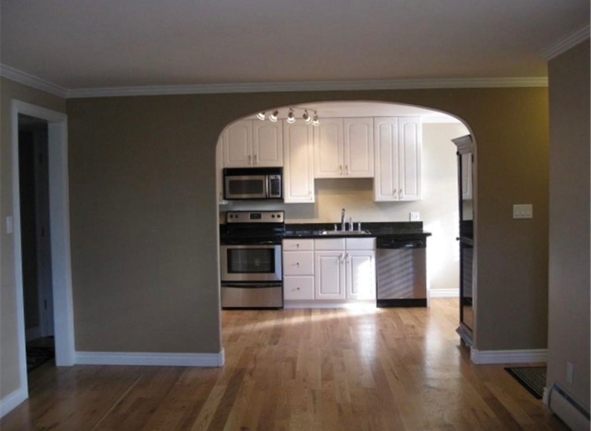 203 E 3rd Ave - Photo 5 of 16