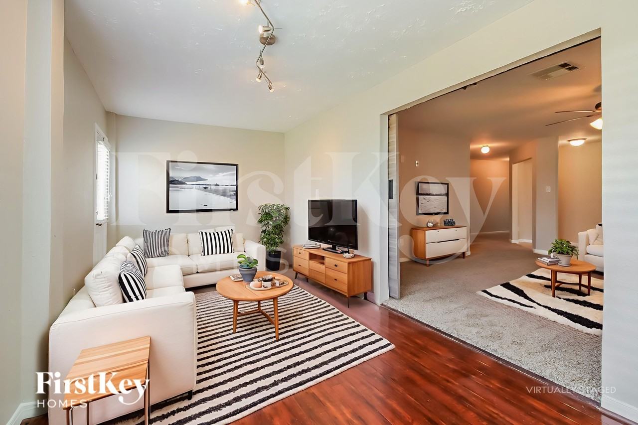 9518 Peridot Green Dr - Photo 4 of 18