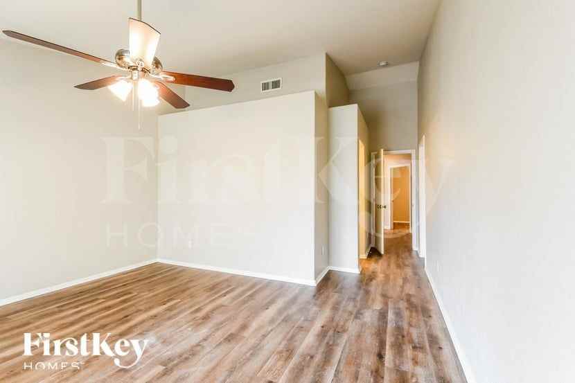 13681 N 82nd Ave - Photo 7 of 15