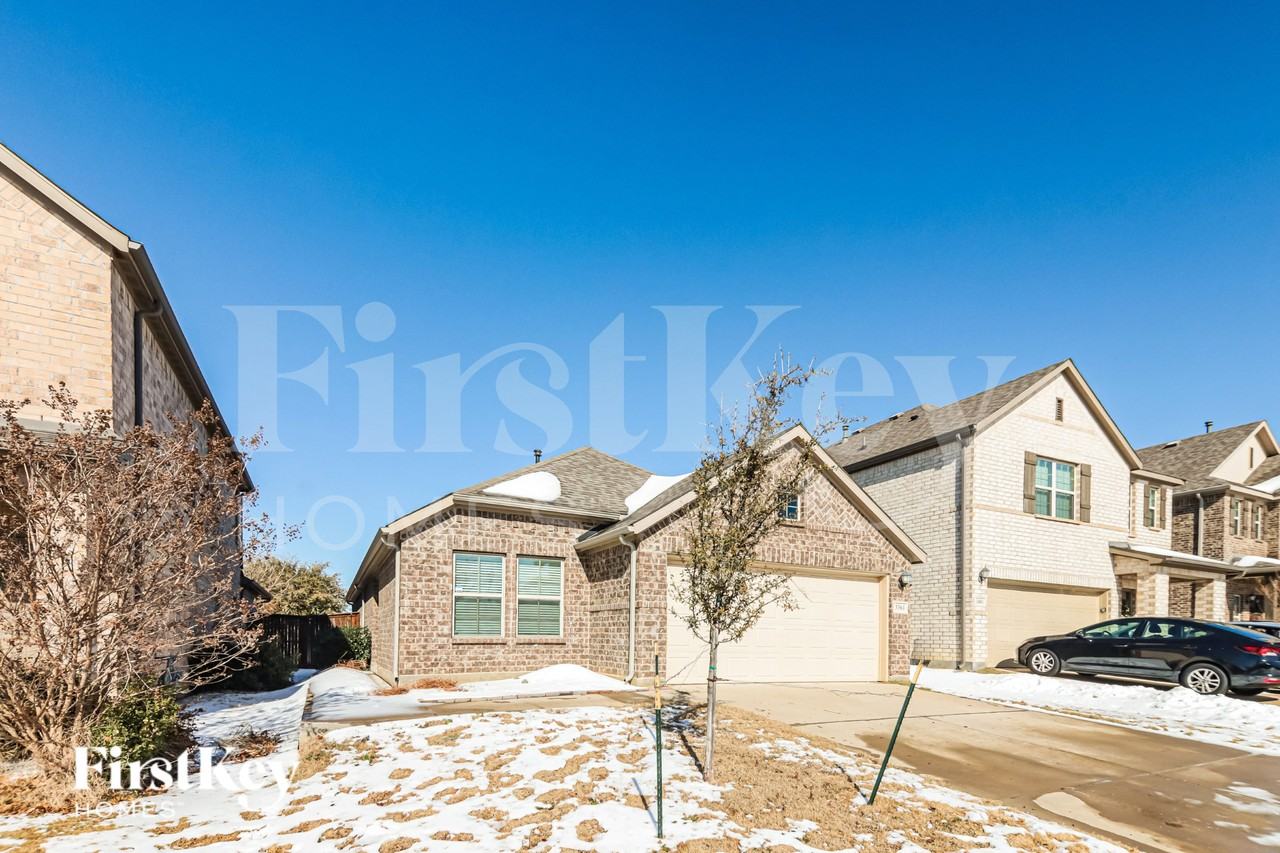 3361 Duncan Way - Photo 2 of 19
