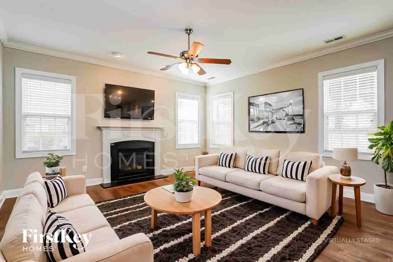 1225 Old Bramble Ln - Photo 4 of 19