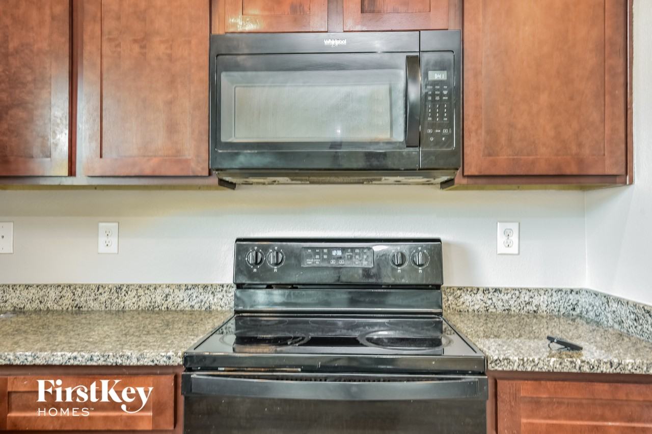 410 Sunflower Ln - Photo 6 of 15