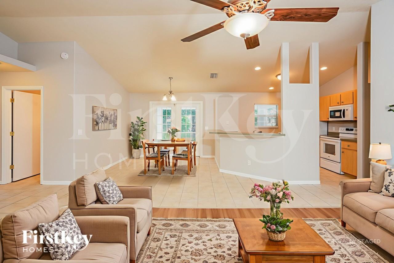 1347 Russellville St - Photo 3 of 18