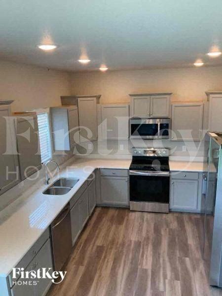 2752 Gobi Dr - Photo 4 of 11