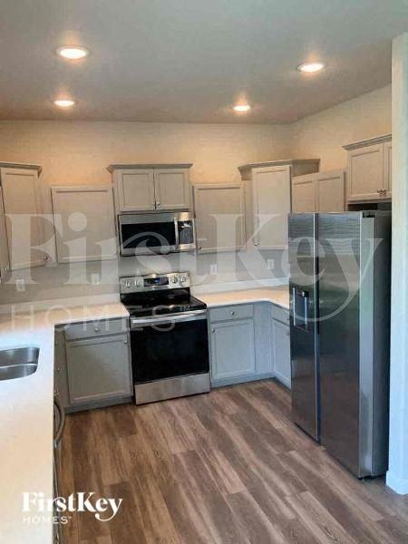 2752 Gobi Dr - Photo 5 of 11