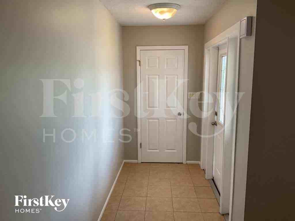 557 Mayview Ave Nw - Photo 2 of 18