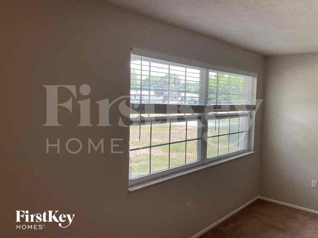 557 Mayview Ave Nw - Photo 3 of 18