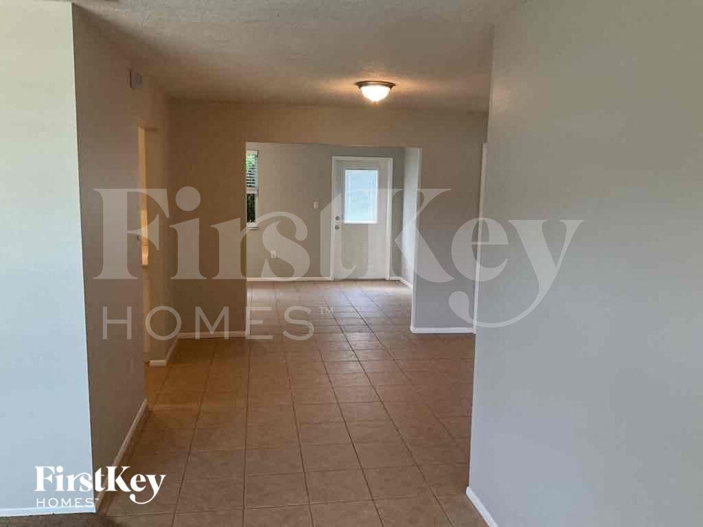 557 Mayview Ave Nw - Photo 4 of 18