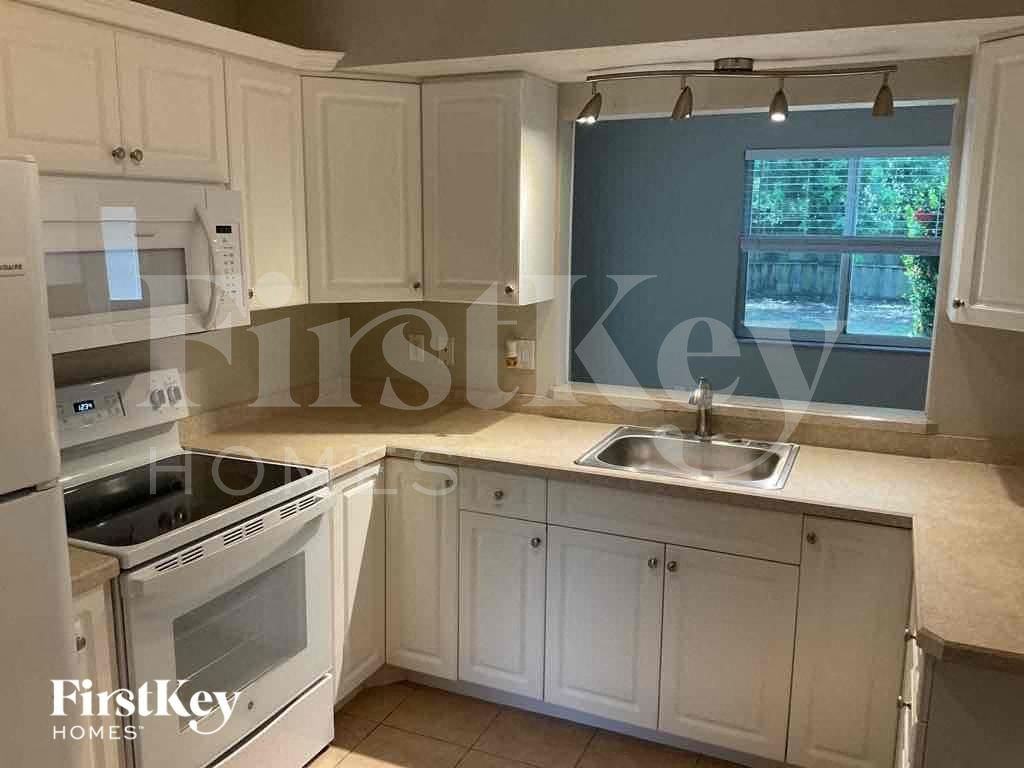 557 Mayview Ave Nw - Photo 6 of 18