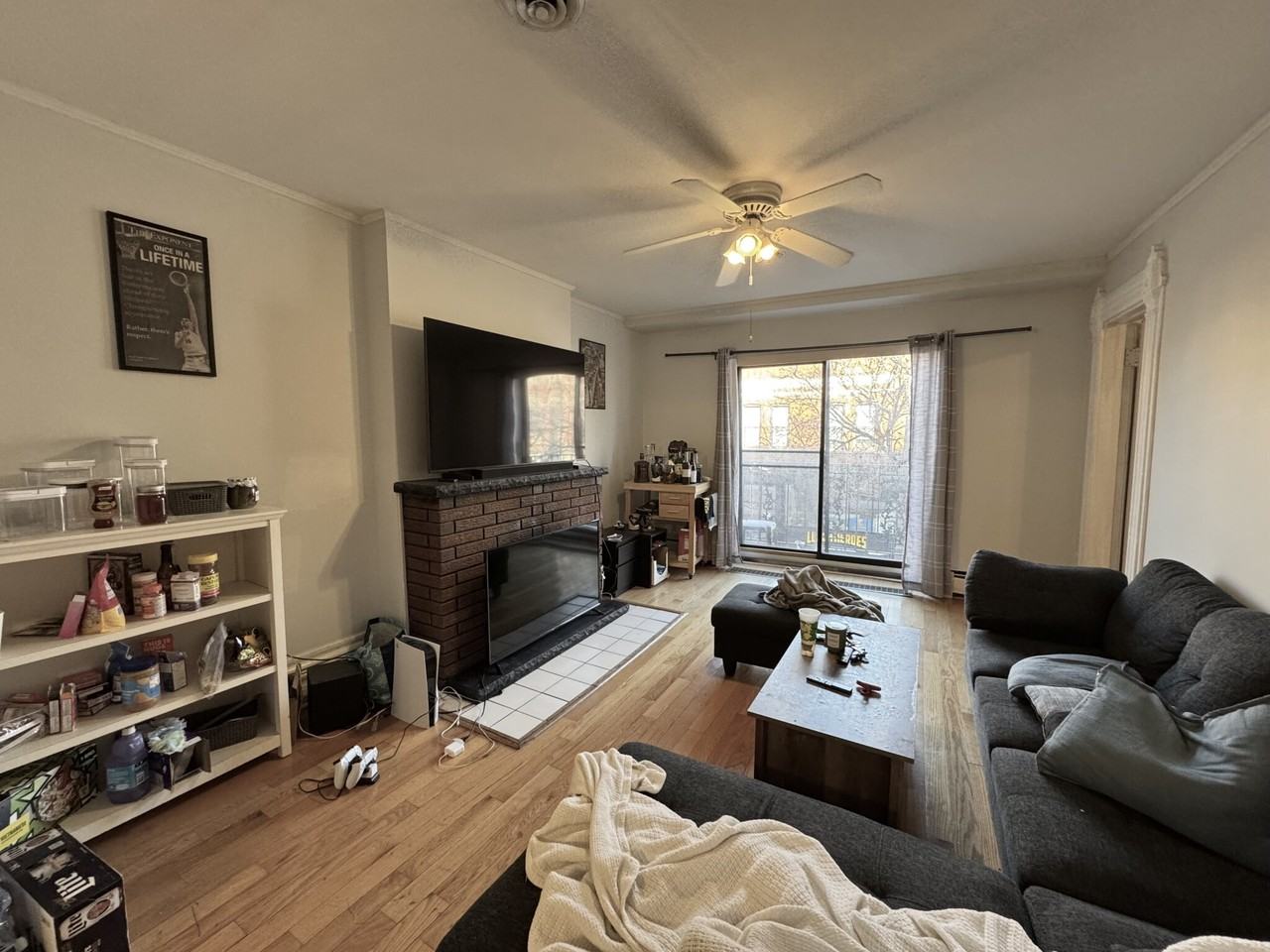 2270 N Lincoln Ave #2 - Photo 2 of 25