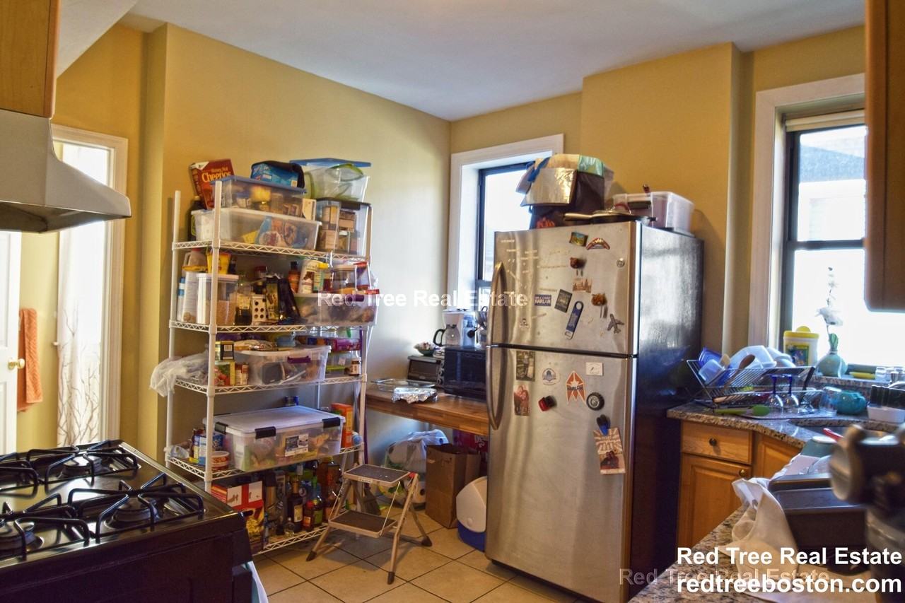 17 Highgate St #6 - Photo 3 of 17