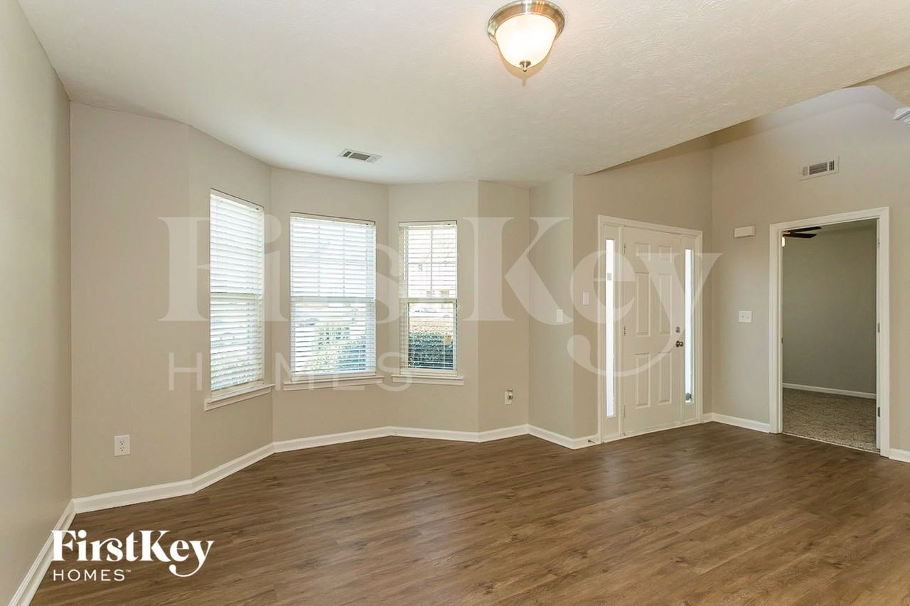 4523 Beau Point Ct - Photo 3 of 15