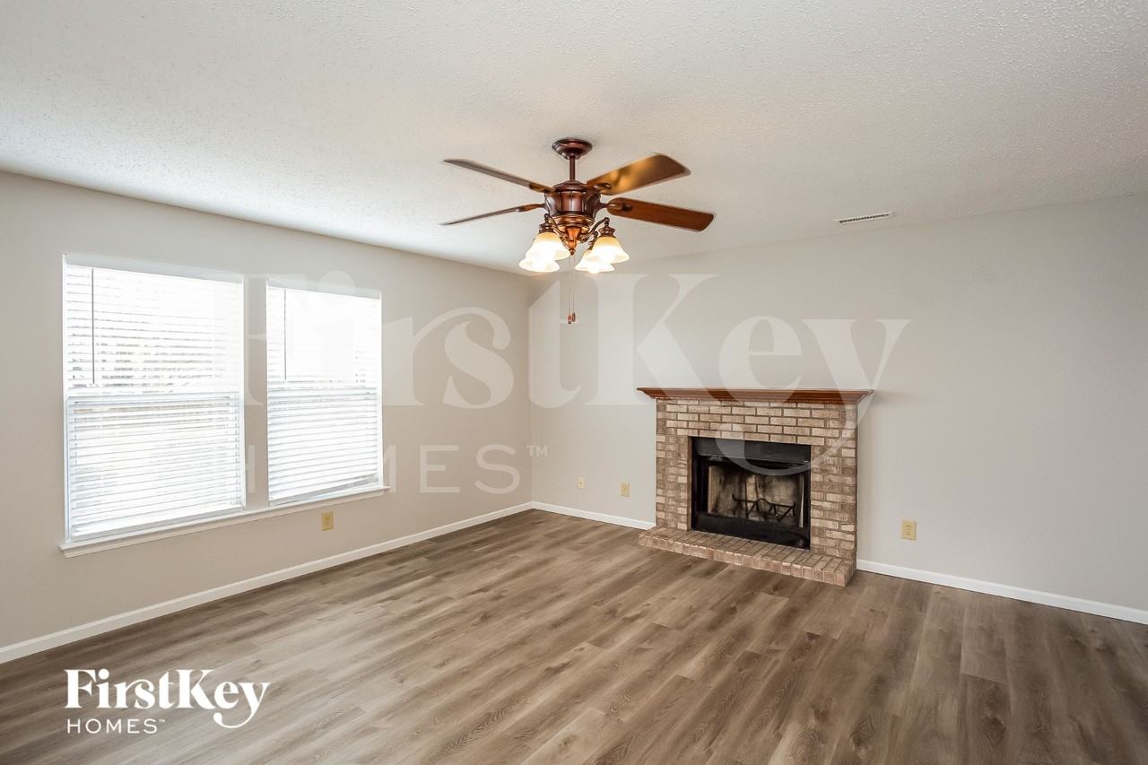 721 Wheat Field Ln - Photo 3 of 15