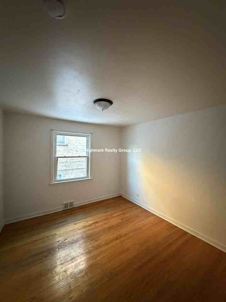 8836 Bronx Ave #1N - Photo 5 of 10