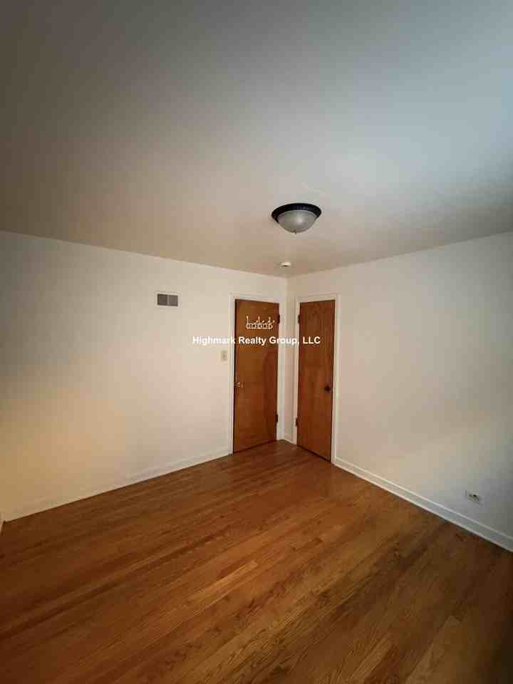 8836 Bronx Ave #1N - Photo 6 of 10