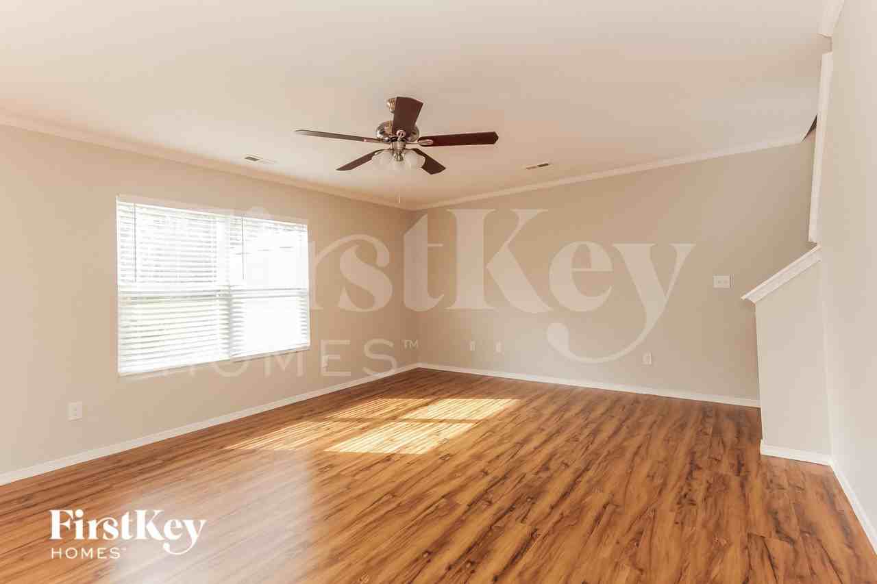 10833 Dry Stone Dr - Photo 3 of 15