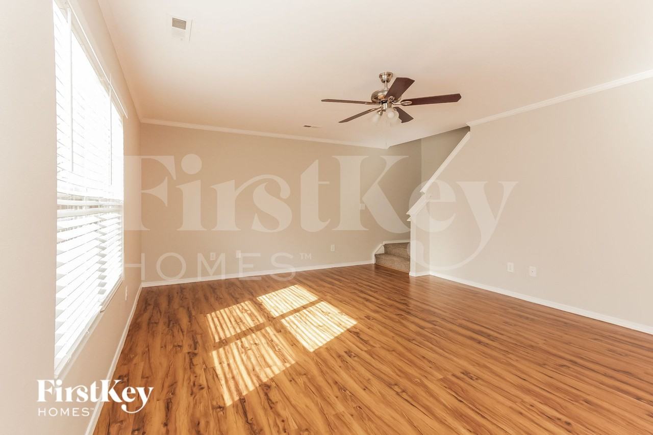 10833 Dry Stone Dr - Photo 4 of 15