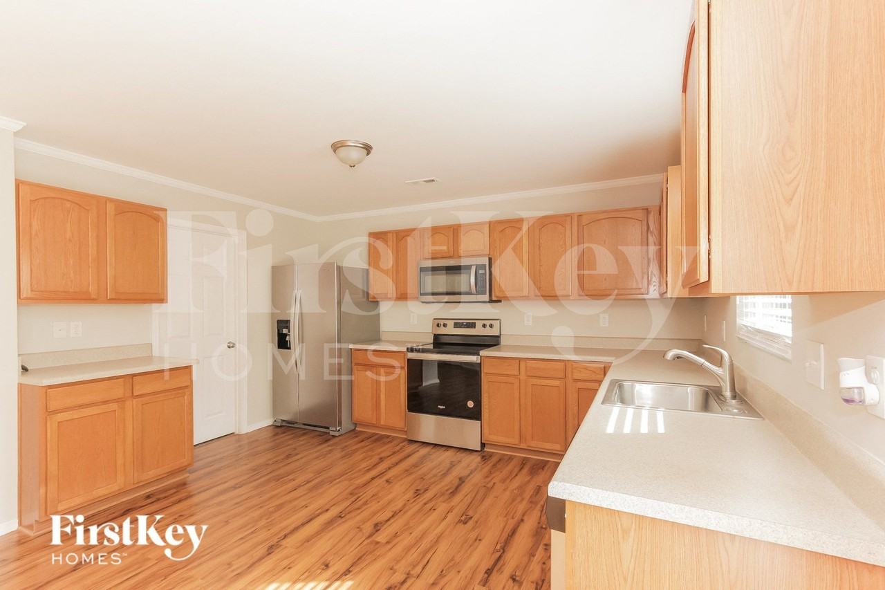 10833 Dry Stone Dr - Photo 5 of 15