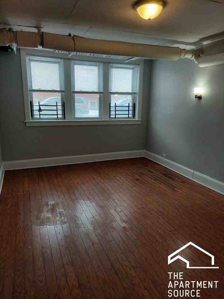 2200 N Avers Ave #G - Photo 6 of 10